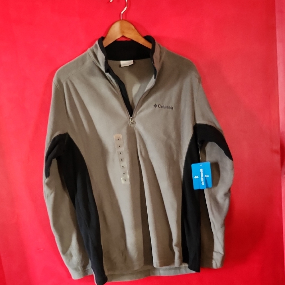 Columbia Men Pine Ridge Half Zip Gray and Black Pullover